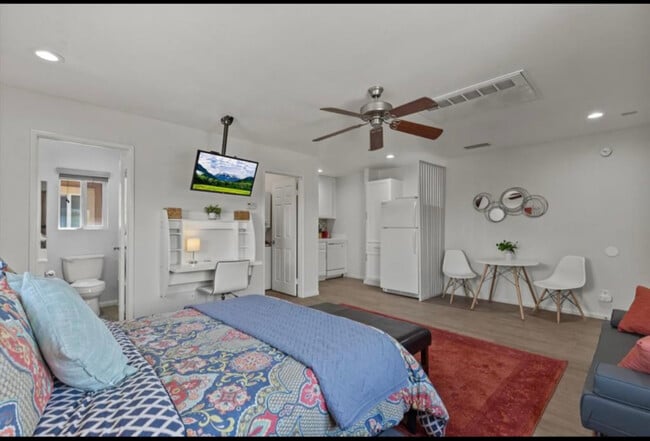 26696 Avenida Quintana