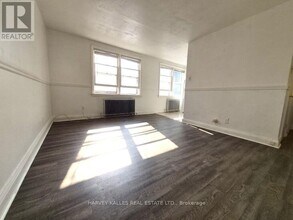 330 Chisholm Ave in Toronto, ON - Building Photo - Building Photo