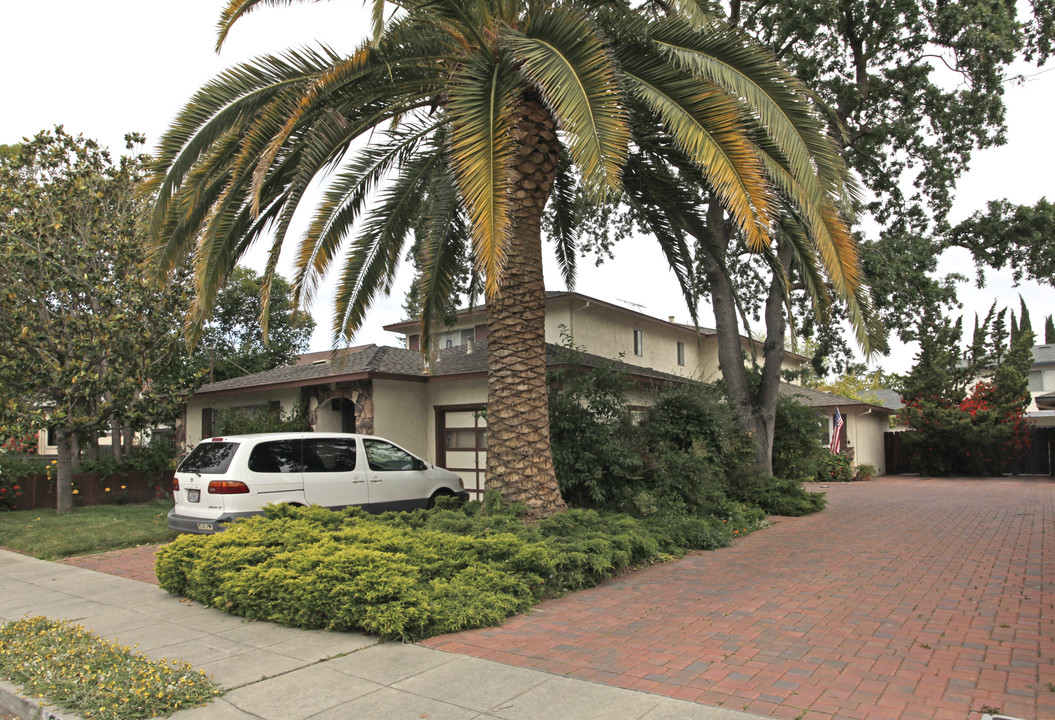 514 Lincoln Ave in Redwood City, CA - Building Photo