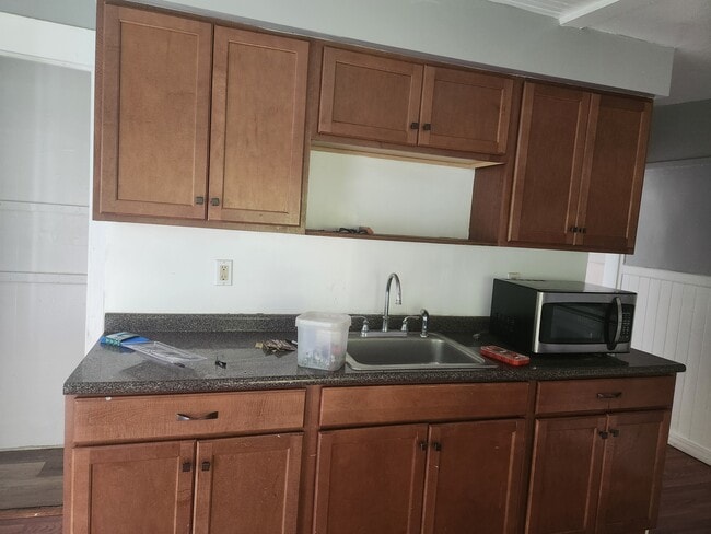 53 Morrison St, Unit 4 in Vernon, CT - Building Photo - Building Photo