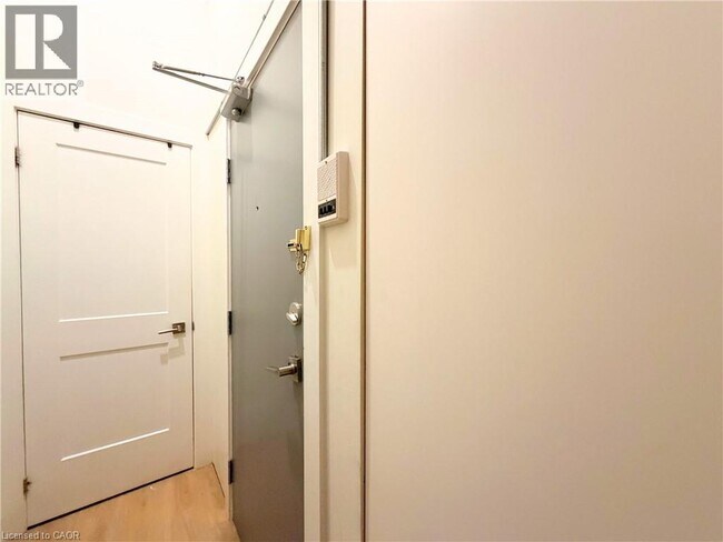 185 King St E in Hamilton, ON - Building Photo - Building Photo