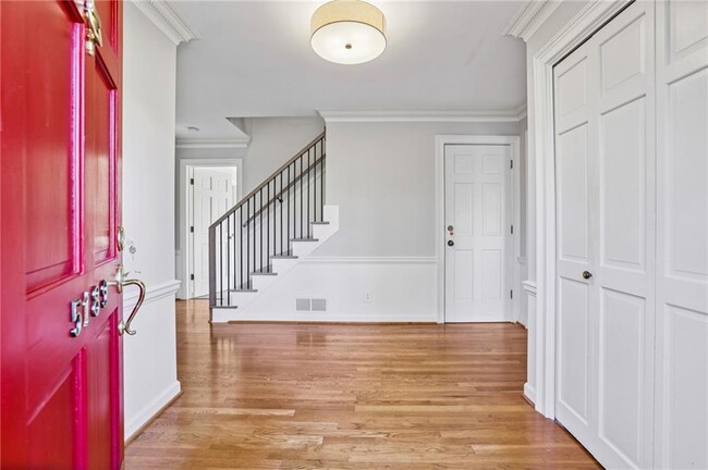 5189 Hidden Branches Cir in Dunwoody, GA - Building Photo - Building Photo