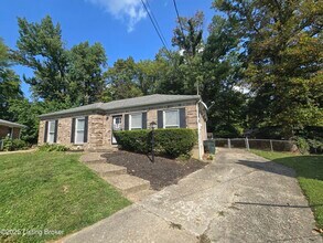 9313 Le Beau Ct in Louisville, KY - Building Photo - Building Photo