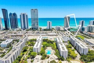 16909 N Bay Rd, Unit 907 in Sunny Isles Beach, FL - Building Photo
