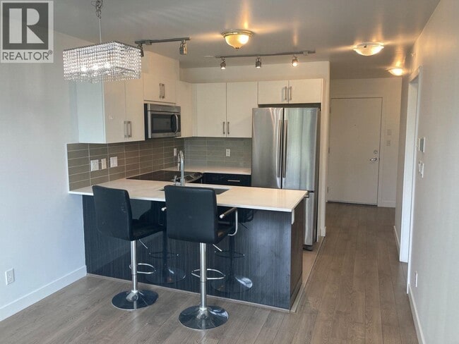 2689 Kingsway in Vancouver, BC - Building Photo - Building Photo