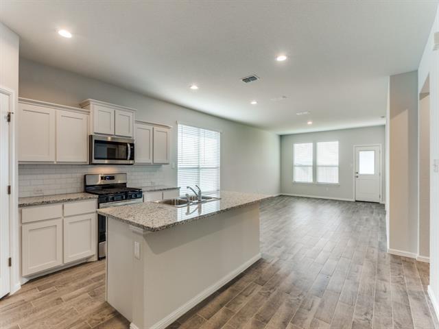 5217 Blue Night Dr in Fort Worth, TX - Building Photo - Building Photo