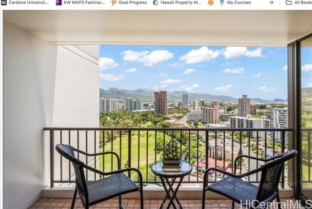 990 Ala Nanala St in Honolulu, HI - Building Photo - Building Photo