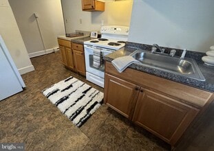 100 S Jefferson St in Frederick, MD - Building Photo - Building Photo