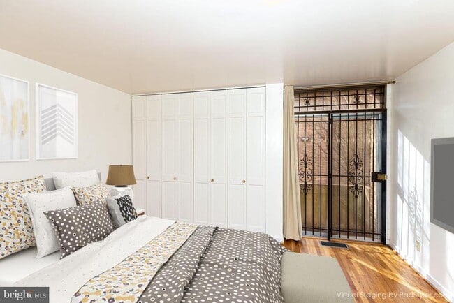 204 M St SW in Washington, DC - Foto de edificio - Building Photo