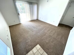 5710 Tropicana Ave in Las Vegas, NV - Building Photo - Building Photo