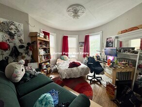 3 Kinnaird St, Unit 1 in Cambridge, MA - Foto de edificio - Building Photo