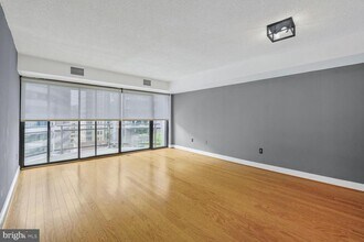 1530 Key Blvd in Arlington, VA - Building Photo - Building Photo