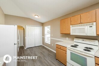 977 Vanderbilt Dr in Eustis, FL - Building Photo - Building Photo
