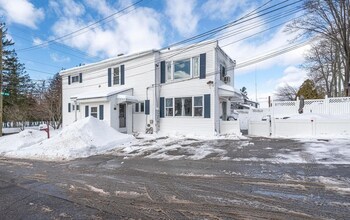 14 Public St, Unit Upstairs Unit in Manchester, NH - Foto de edificio - Building Photo