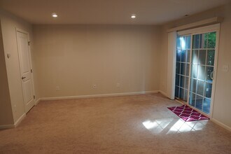 417 Cross Country Way in Durham, NC - Building Photo - Building Photo