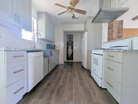 988 Jeffcote Rd photo'