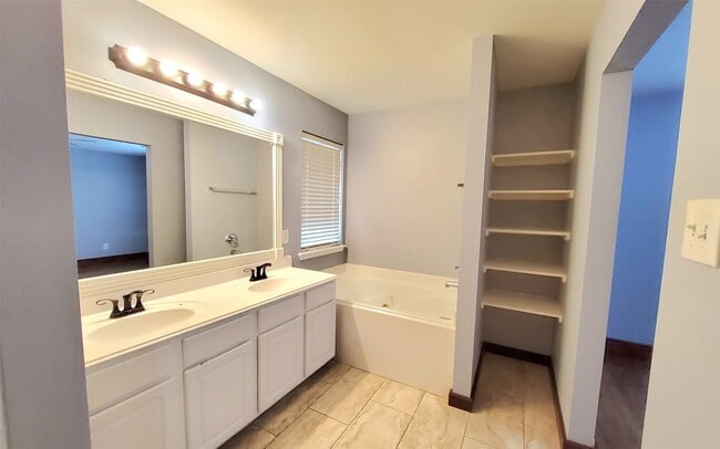 18123 Flower Grove Ct in Richmond, TX - Building Photo - Building Photo