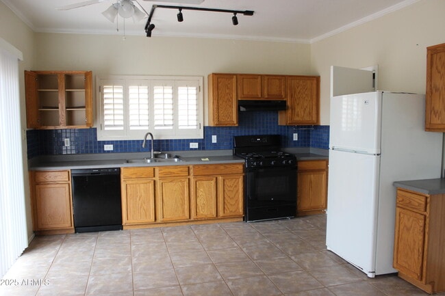 property at 1364 S Wagon Wheel Ct