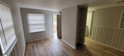 903 Martin St, Unit B in Greensboro, NC - Foto de edificio - Building Photo