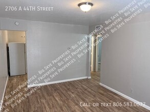 2706 44th St in Lubbock, TX - Building Photo - Building Photo