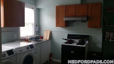 249 Boston Ave, Unit 3 in Medford, MA - Building Photo - Building Photo