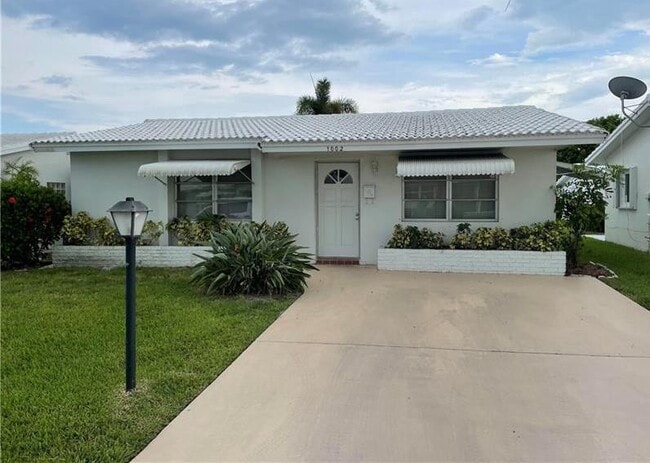 property at 1002 SW 5th Ave