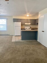 577 W Ocean View Ave in Norfolk, VA - Building Photo - Building Photo