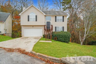 831 Asbury Trail in Lithonia, GA - Building Photo
