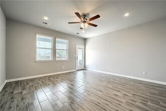 2924 Sage Ranch Dr in Leander, TX - Building Photo - Building Photo