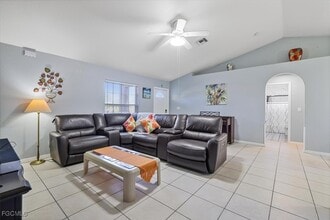 1405 SW 9th Ave in Cape Coral, FL - Building Photo - Building Photo