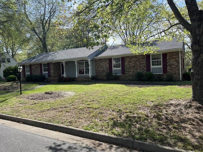 1530 Featherstone Dr in Midlothian, VA - Building Photo - Building Photo
