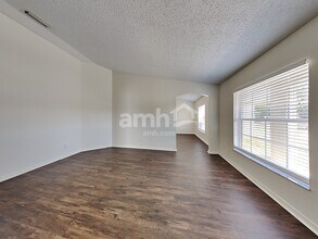 581 NW Goldcoast Ave in Port St. Lucie, FL - Building Photo - Building Photo