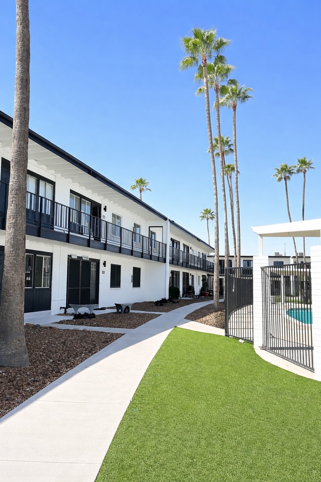 Miramonte on 3rd in Tucson, AZ - Foto de edificio - Building Photo