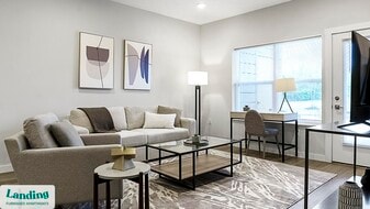 9906 Runway Dr in Indianapolis, IN - Building Photo