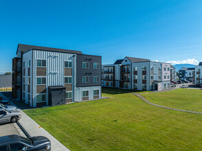 Summit & Sky LLC in Bozeman, MT - Foto de edificio - Building Photo