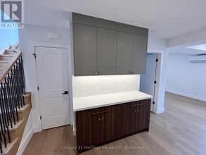 24 Valley Rd in St Catharines, ON - Building Photo - Building Photo