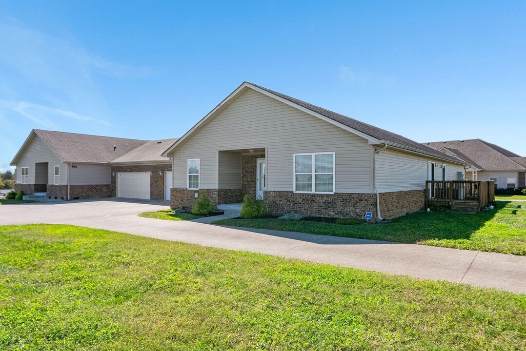 508 Regency Cir in Richmond, KY - Building Photo