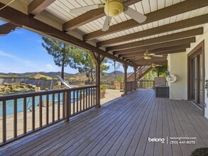 35640 Dormer Rd in Agua Dulce, CA - Foto de edificio - Building Photo