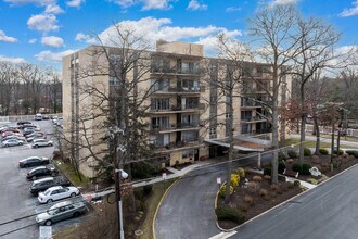 Chestnut Place Condos in Cherry Hill, NJ - Building Photo - Building Photo