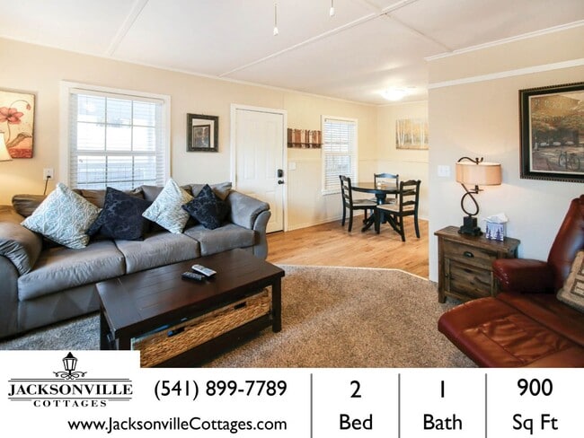 1060 S 3rd St in Jacksonville, OR - Building Photo - Building Photo