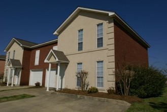 The Garden Homes of Highlands Plantation in Starkville, MS - Foto de edificio - Building Photo