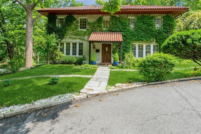 property at 61 Colonial Ave