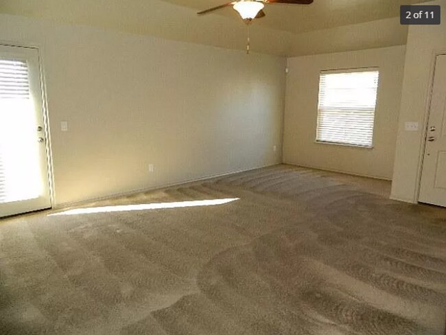 928 West Prairie Wind Way in Mustang, OK - Building Photo - Building Photo