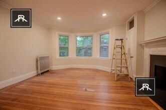8 Beals St in Brookline, MA - Building Photo - Building Photo