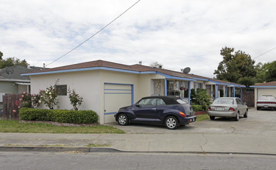 24133 Magna Ave in Hayward, CA - Building Photo