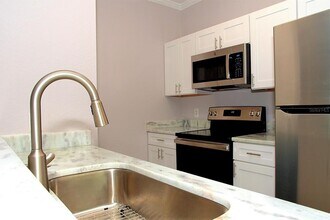 3555 Conroy Rd in Orlando, FL - Foto de edificio - Building Photo