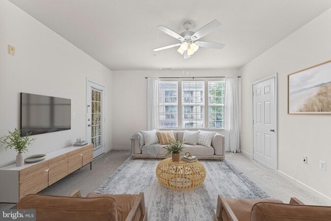 42470 Pennyroyal Sq in Brambleton, VA - Building Photo - Building Photo