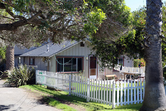 3244-3246 Lincoln St in Carlsbad, CA - Building Photo - Building Photo