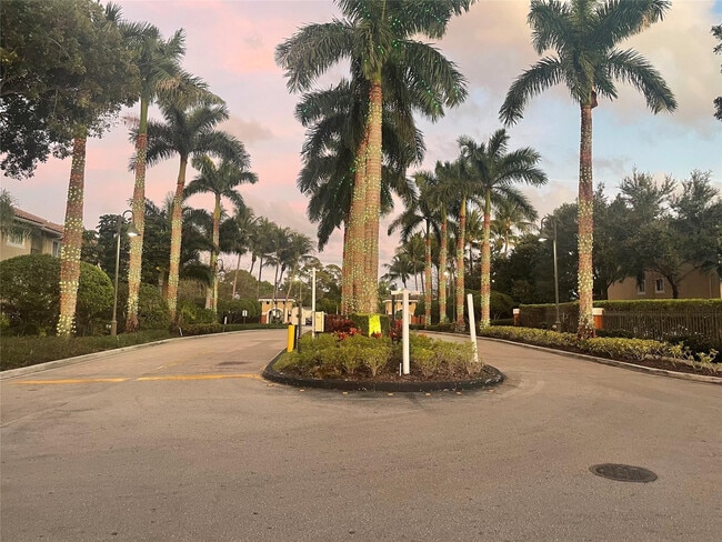 property at 4179 N Haverhill Rd