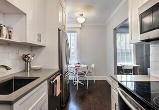 4 Washington Ave, Unit 1 in Cambridge, MA - Foto de edificio - Building Photo